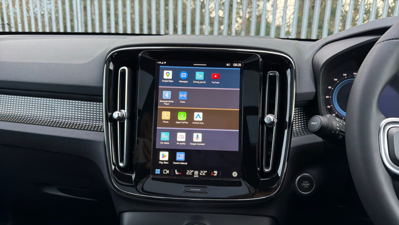 Volvo XC40 2.0 B4P Ultimate Dark 5dr Auto Petrol Estate